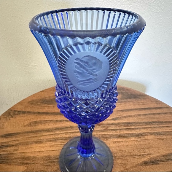 Vintage Avon Martha Washington Blue Glass Goblet - Picture 4 of 7